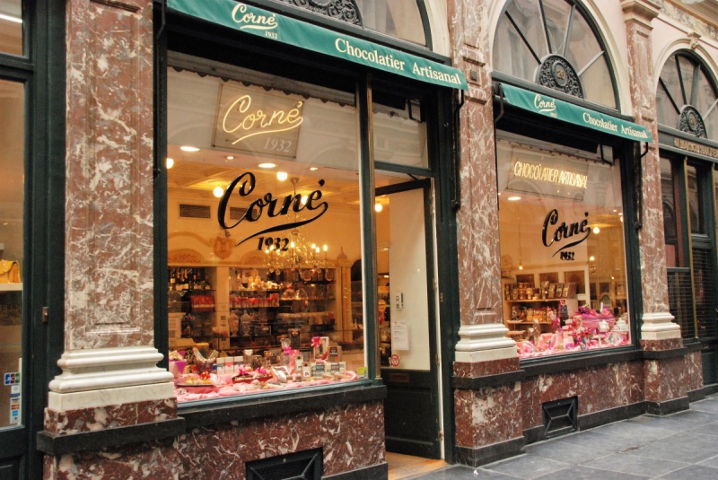 chocolaterie-LA FARLEDE-min_chocolate_chocolaterie_shop_luxury_chic_gallery_brussels_belgium-558146